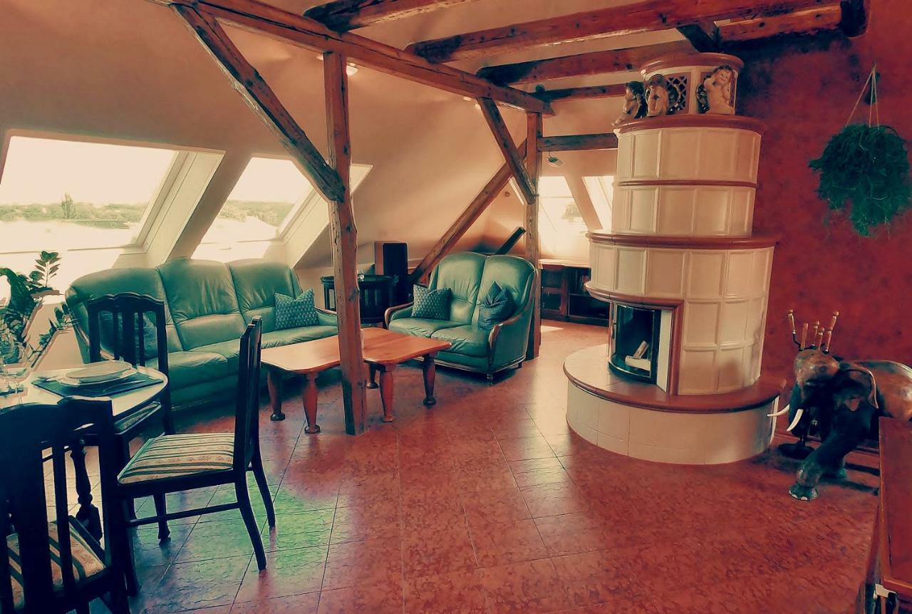 Purer Luxus In Zwickau Planitz - Exklusive Ferienwohnung Fuer Bis Zu 10 Personen! ภายนอก รูปภาพ